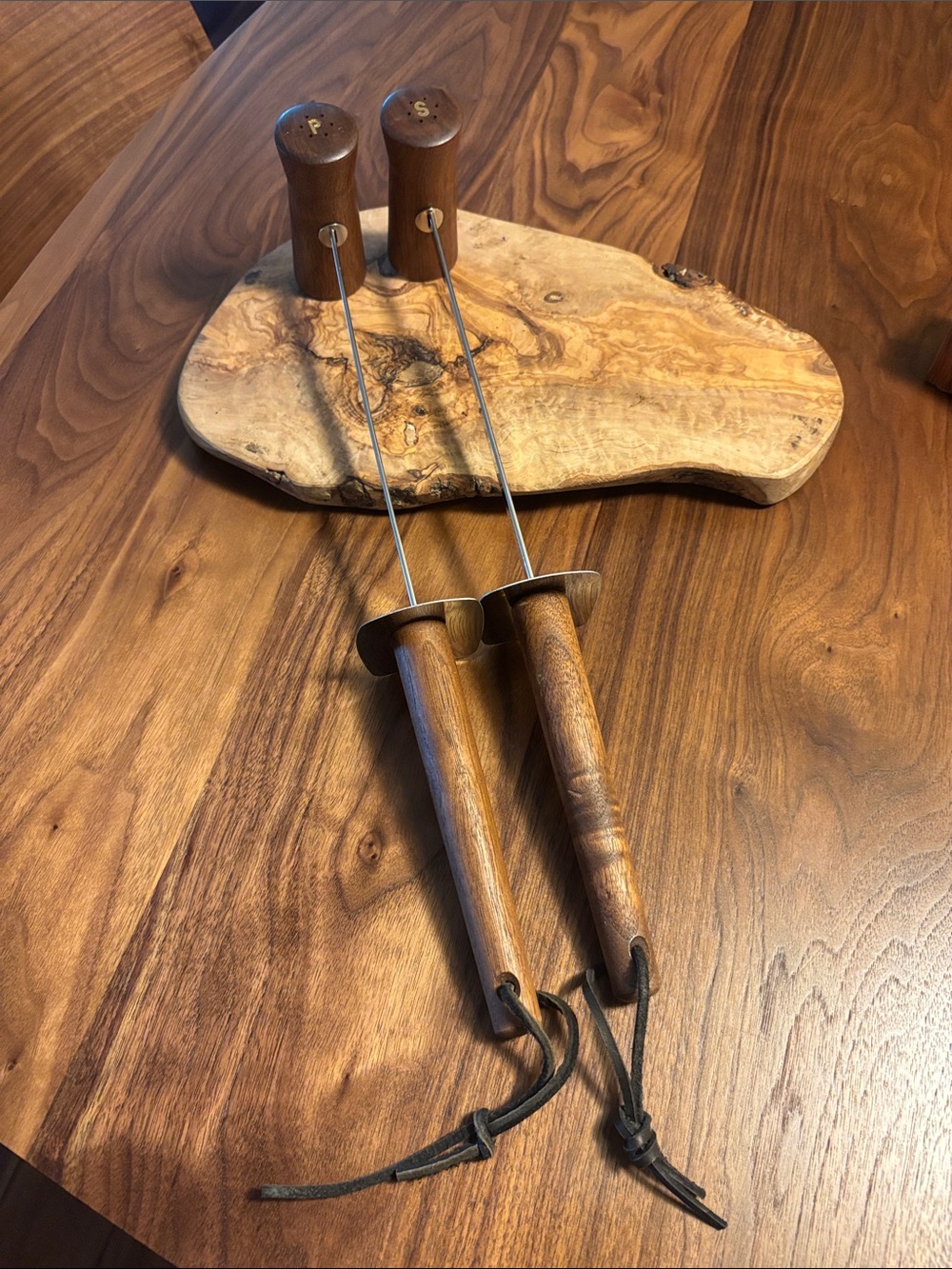 NEW Vintage Walnut Griller Salt & Pepper Shakers